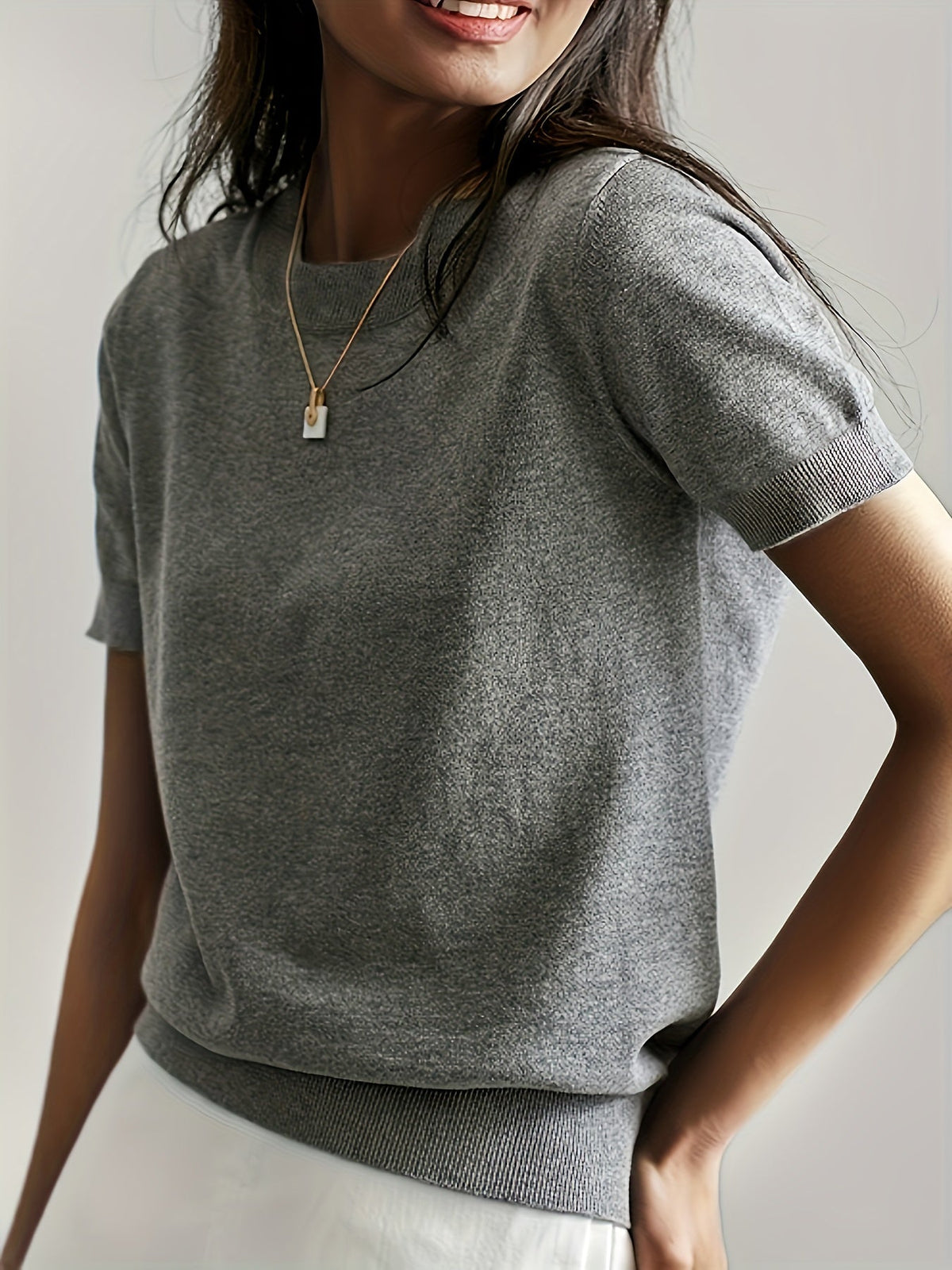DAMES TOP MET KORTE MOUWEN
