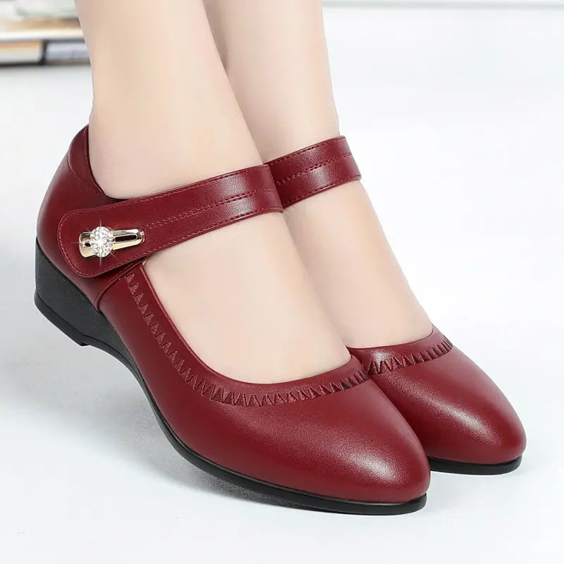 KLASSIEKE SCHOENEN MET HALFHOGE HAK VOOR DAMES