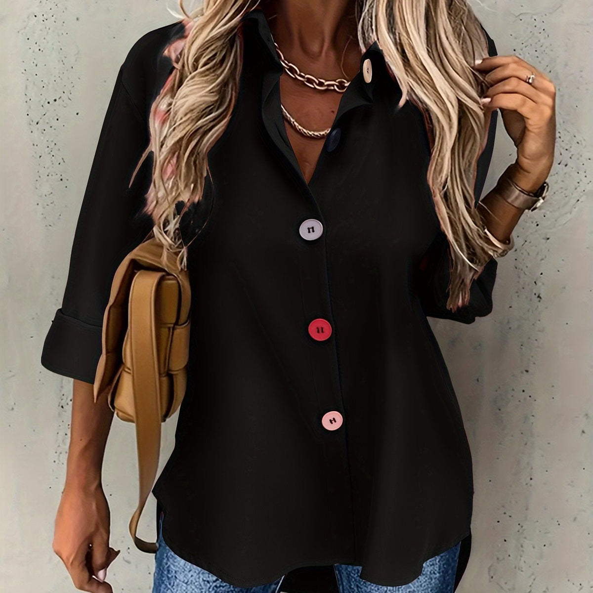 CHIQUE DAMESBLOUSE MET KNOPEN