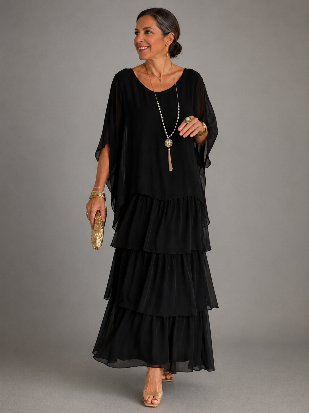 ELEGANTE JURK MET LAGEN VOOR DAMES