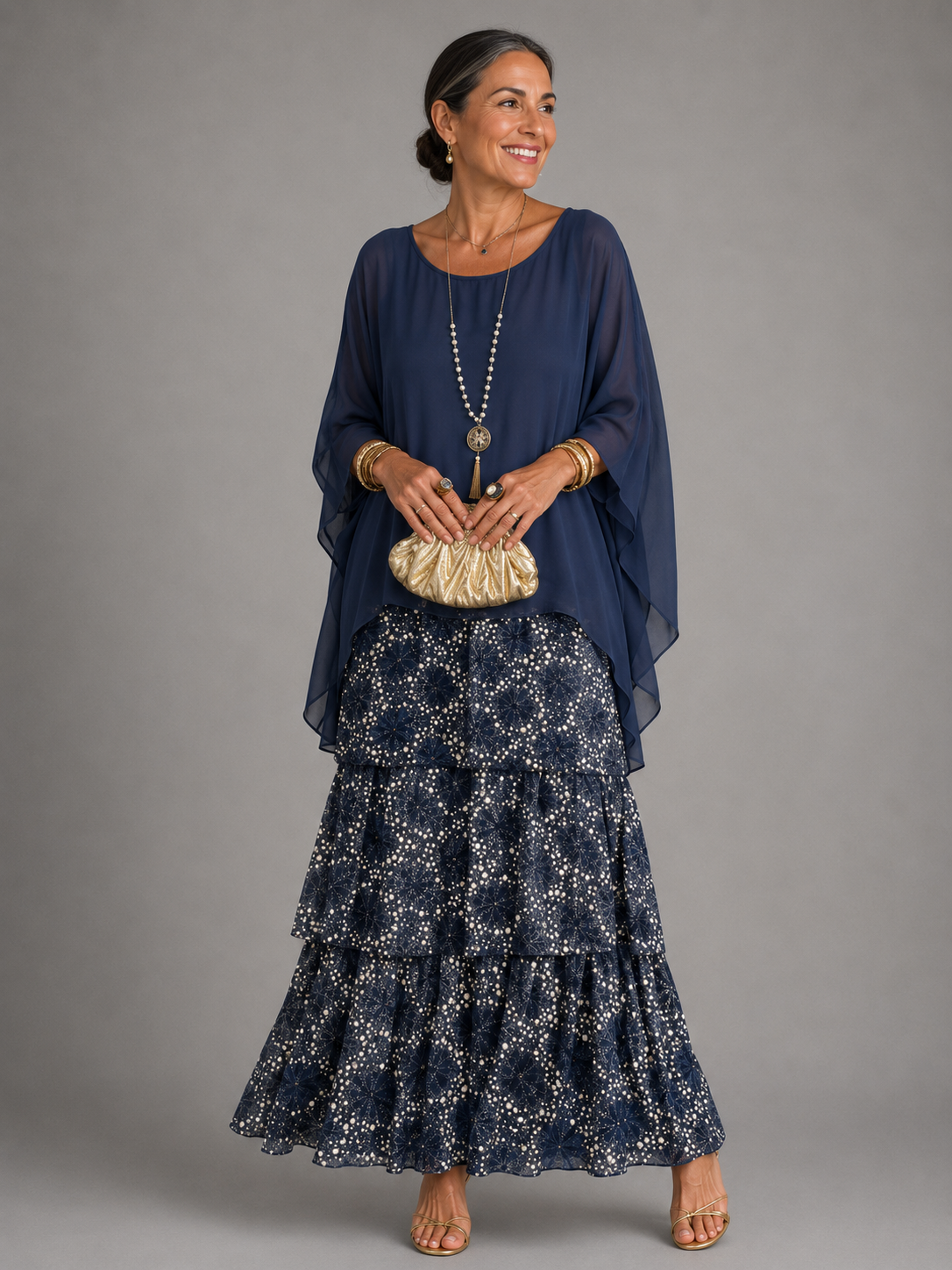 ELEGANTE JURK MET LAGEN VOOR DAMES