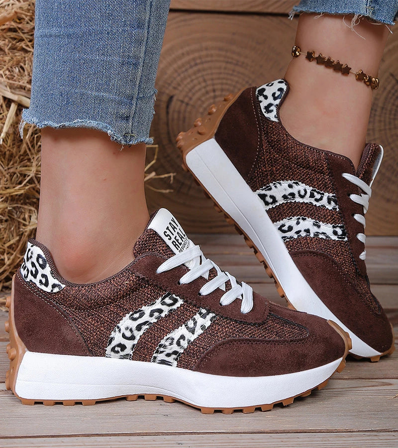 PLATTE SNEAKERS MET VETERS VOOR DAMES