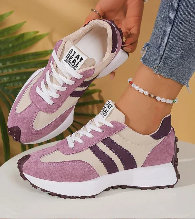 PLATTE SNEAKERS MET VETERS VOOR DAMES