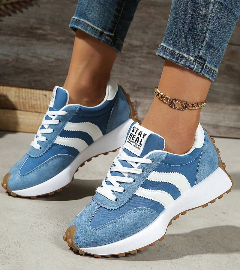PLATTE SNEAKERS MET VETERS VOOR DAMES