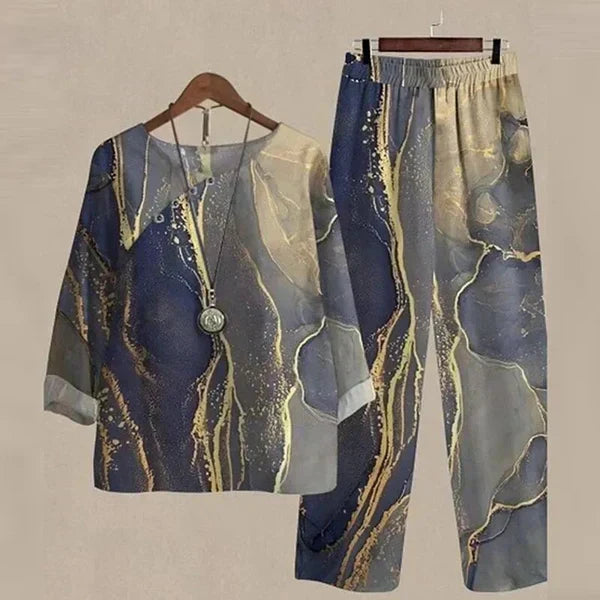 STIJLVOLLE ZOMEROUTFIT VOOR VROUWEN