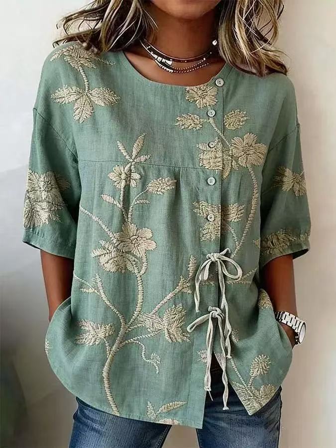 Klassieke geborduurde top voor dames