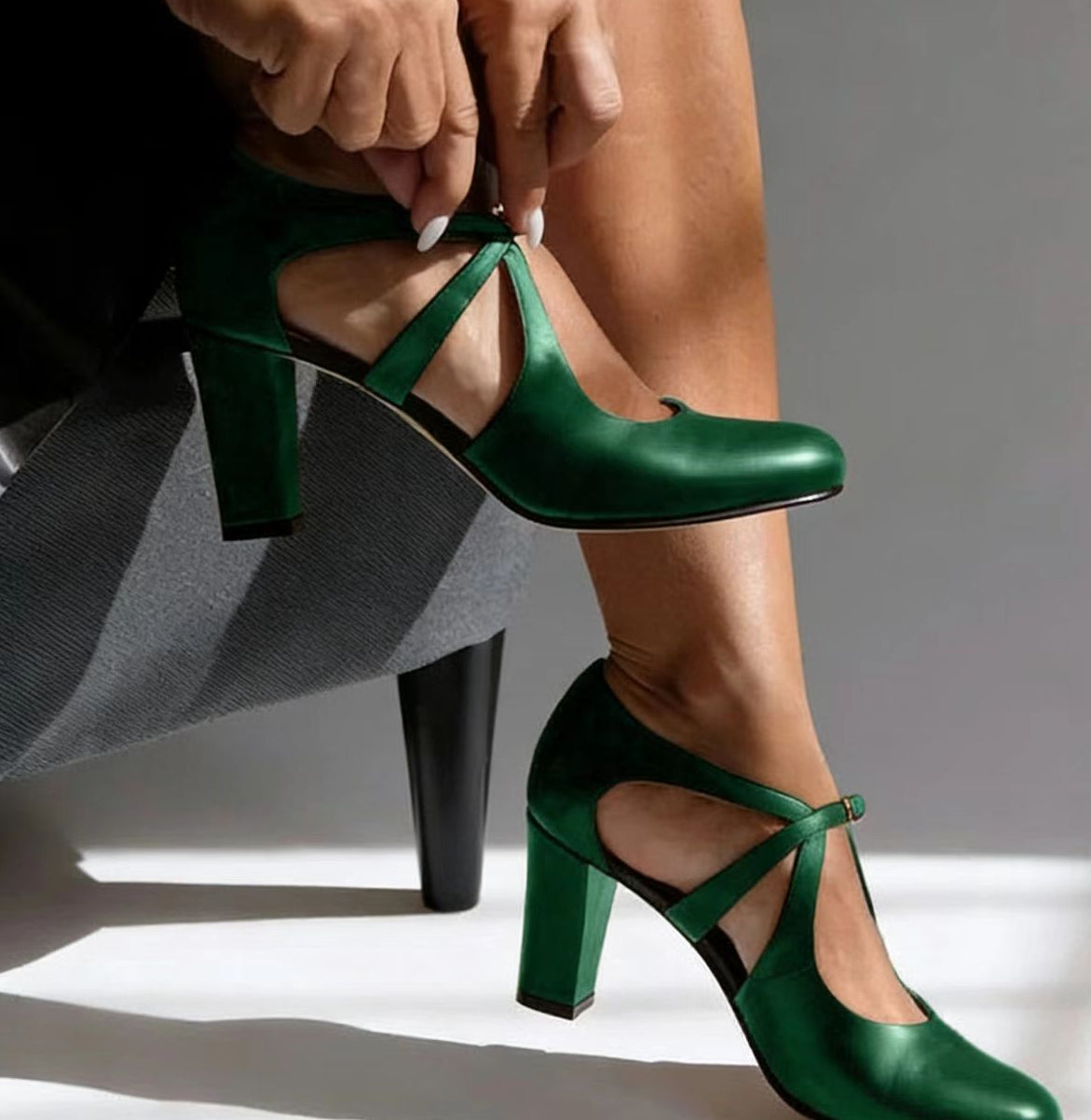 KLASSIEKE ELEGANTE HAKKEN VOOR DAMES