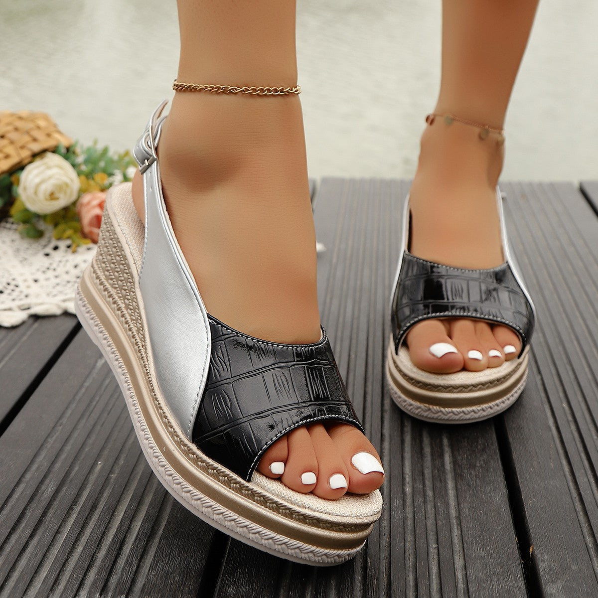 STIJLVOLLE SANDALEN MET SLEEHAK VOOR DAMES
