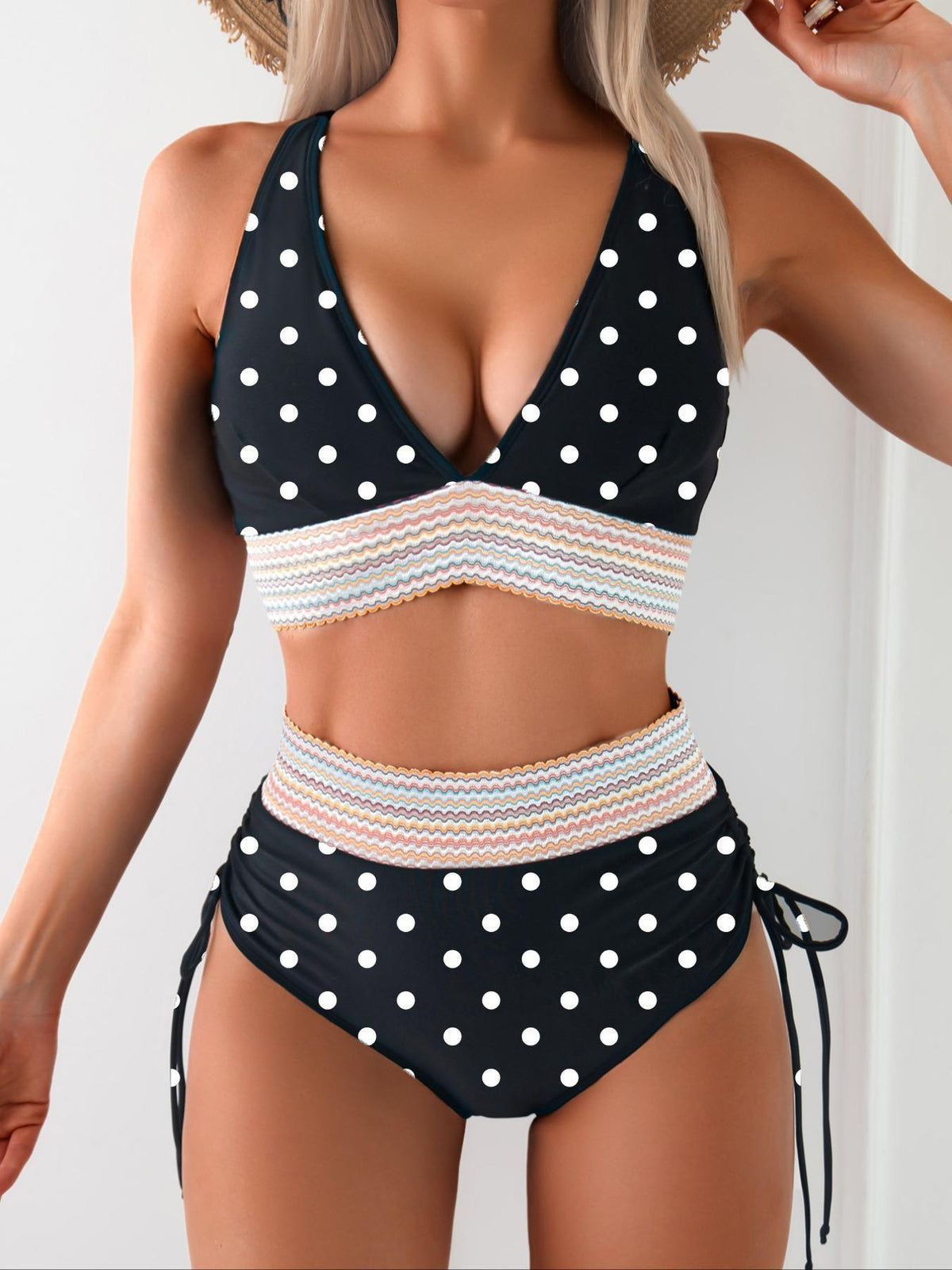 SLANKMAKENDE ZWEMKLEDING VOOR DAMES