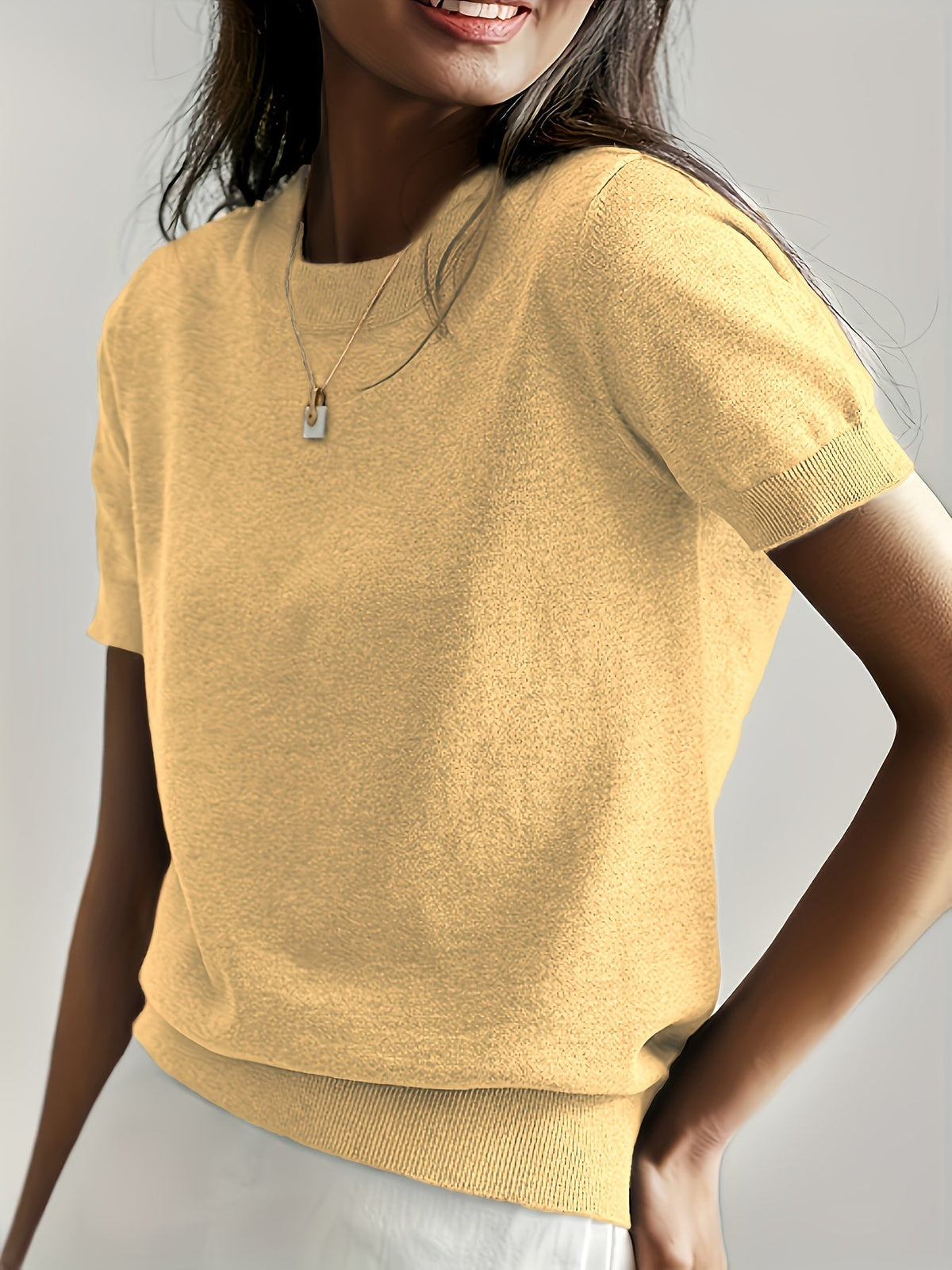 DAMES TOP MET KORTE MOUWEN