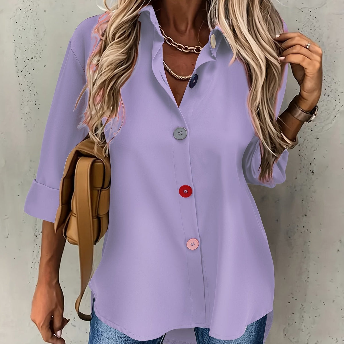 CHIQUE DAMESBLOUSE MET KNOPEN