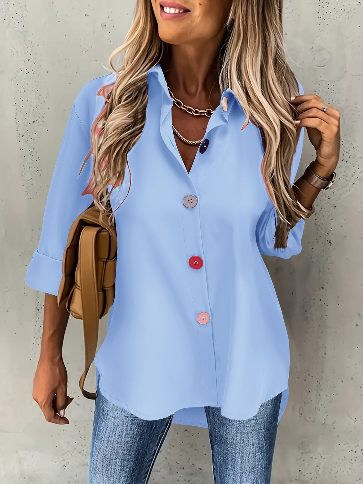 CHIQUE DAMESBLOUSE MET KNOPEN