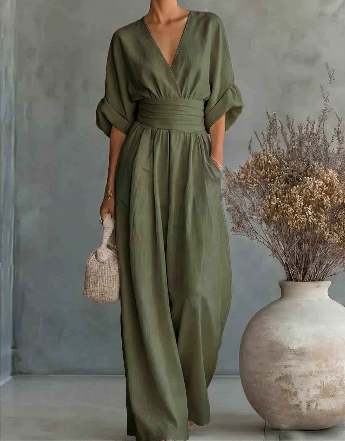 JUMPSUIT MET V-HALS EN BREDE PIJPEN VOOR DAMES