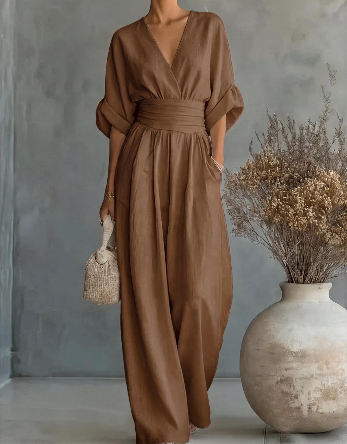 JUMPSUIT MET V-HALS EN BREDE PIJPEN VOOR DAMES
