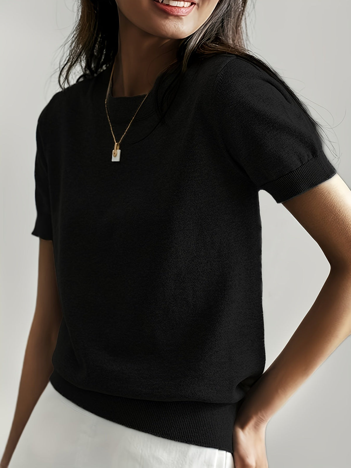 DAMES TOP MET KORTE MOUWEN