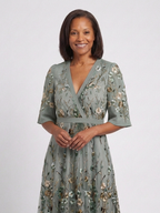 MAXI-JURK MET BLOEMENPRINT EN V-HALS VOOR DAMES