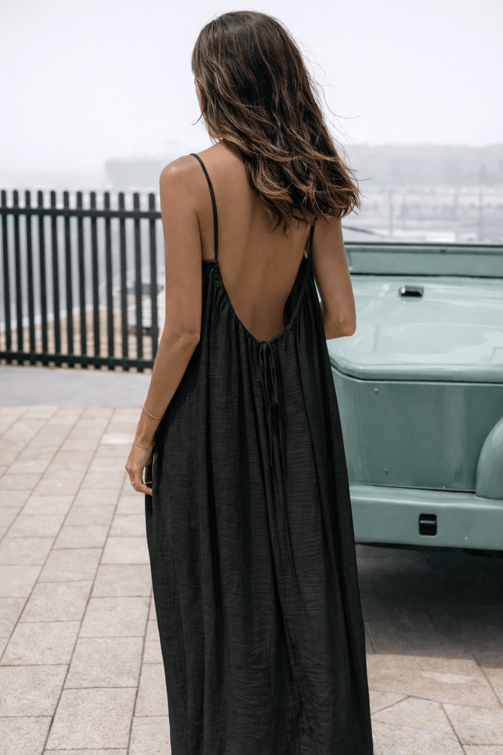 MAXI-JURK MET OPEN RUG VOOR DAMES